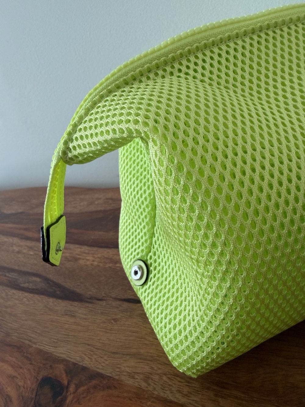 Victoria's Secret VSX Mesh Snap Makeup Bag - Picture 5 of 8